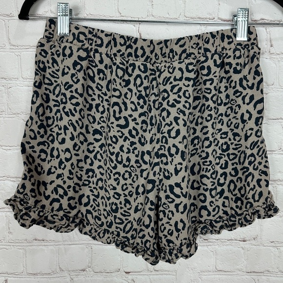 AMERICAN EAGLE viscose ruffle bottom pull‎ on elastic waist shorts, sz S, GUC - Picture 3 of 5